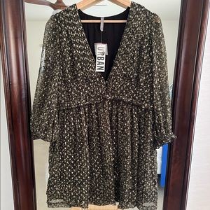 Urban outfitters babydoll chiffon dress with metallic print pattern size M